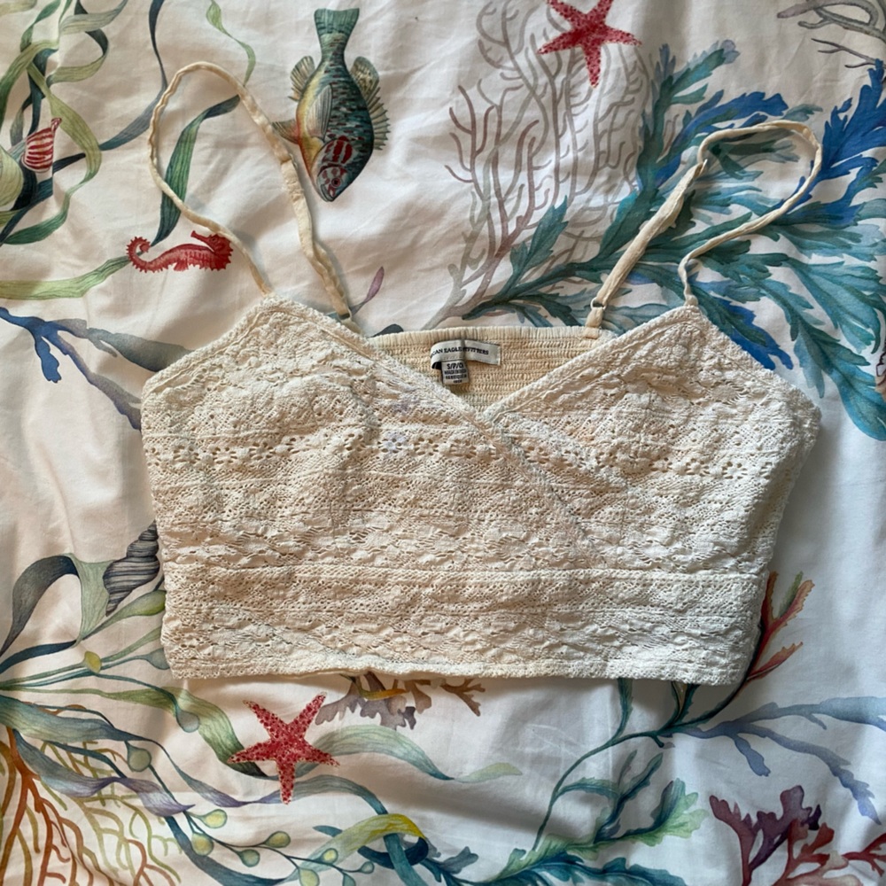 American Eagle Outfitters Cropped Tank Top with Lace like Detailing Size Small